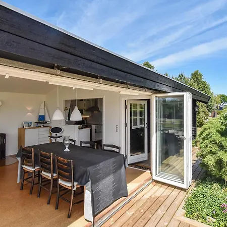 Two-bedroom In Feriehus *